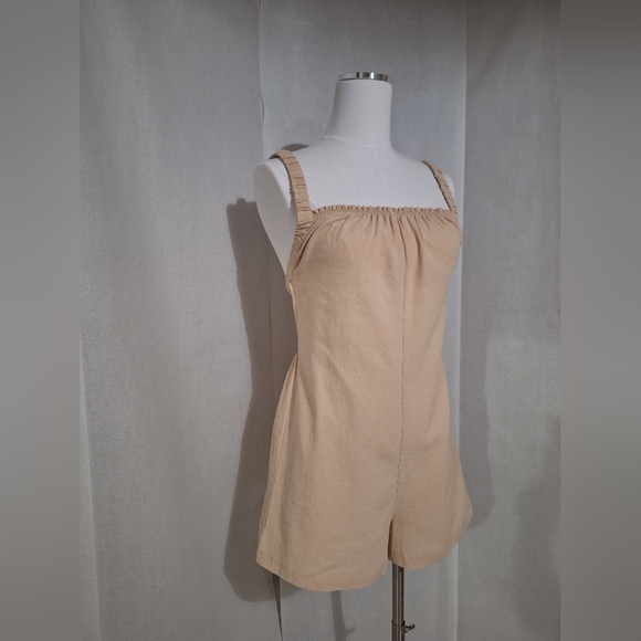 SHEIN  S romper cream color - Picture 4 of 7